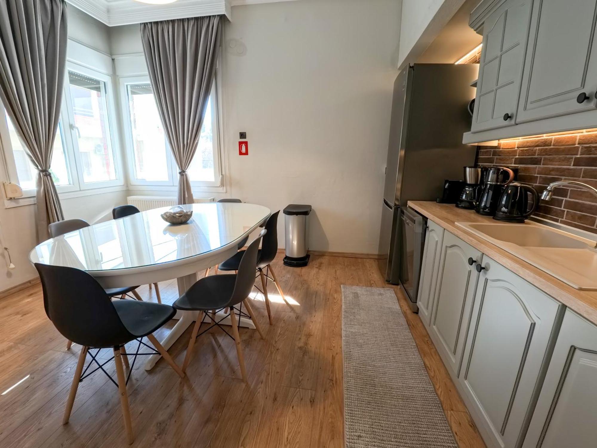Living Life Apartment Комотини Екстериор снимка